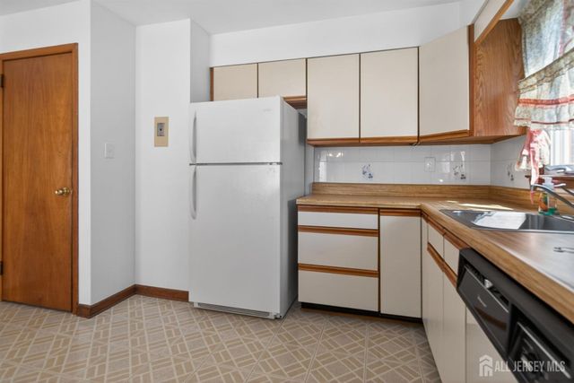 30 Frandsen Avenue, South River, NJ 08882