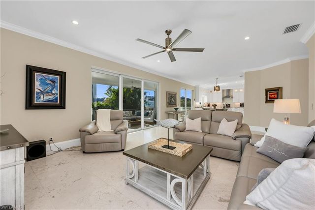 132 E Hilo ST, Naples, FL 34113