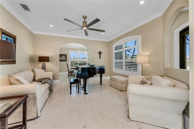 132 E Hilo ST, Naples, FL 34113