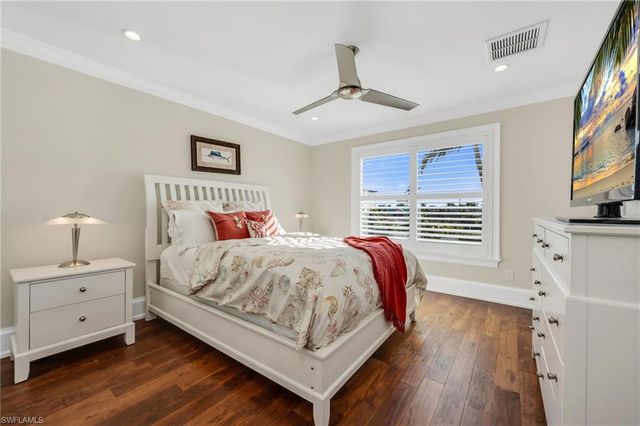 132 E Hilo ST, Naples, FL 34113