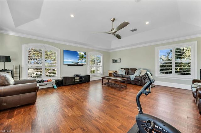 132 E Hilo ST, Naples, FL 34113