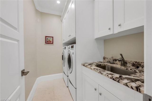 132 E Hilo ST, Naples, FL 34113