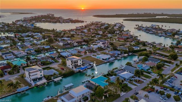 132 E Hilo ST, Naples, FL 34113