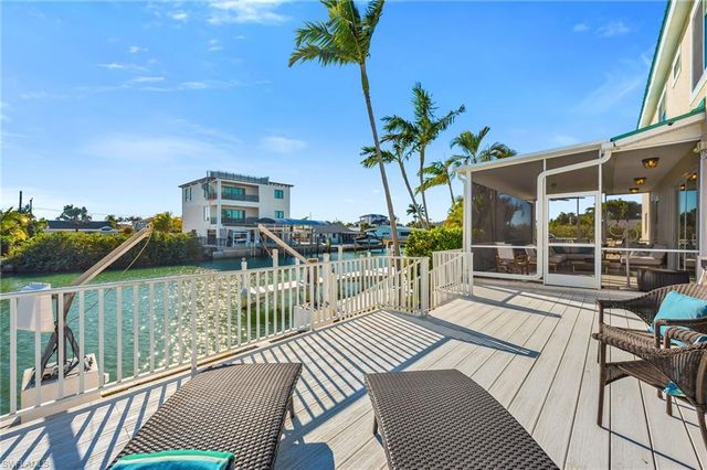 132 E Hilo ST, Naples, FL 34113