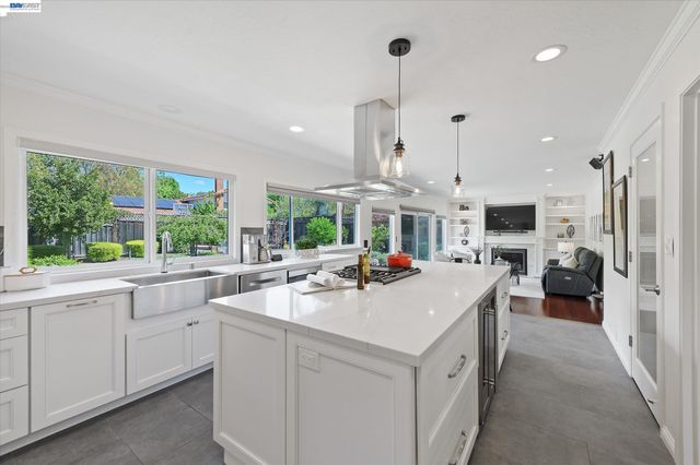 4767 Del Valle Pkwy, Pleasanton, CA 94566