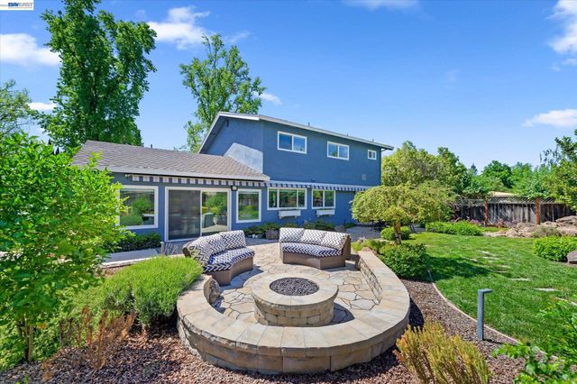 4767 Del Valle Pkwy, Pleasanton, CA 94566