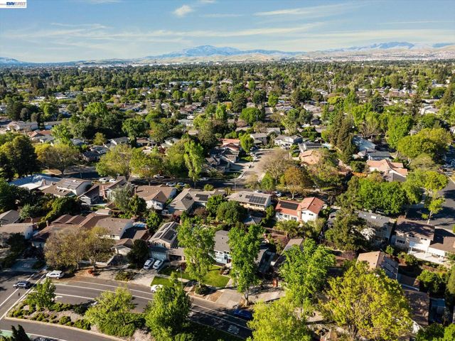 4767 Del Valle Pkwy, Pleasanton, CA 94566