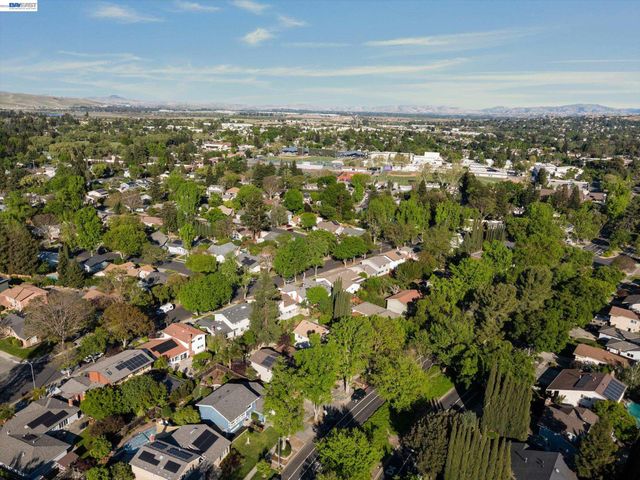 4767 Del Valle Pkwy, Pleasanton, CA 94566