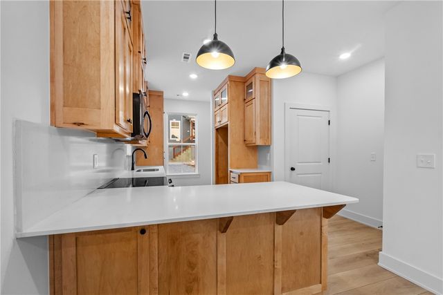 588 S Willow Avenue 1, Fayetteville, AR 72701