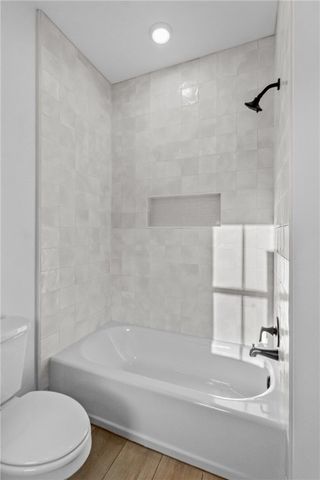 588 S Willow Avenue 1, Fayetteville, AR 72701