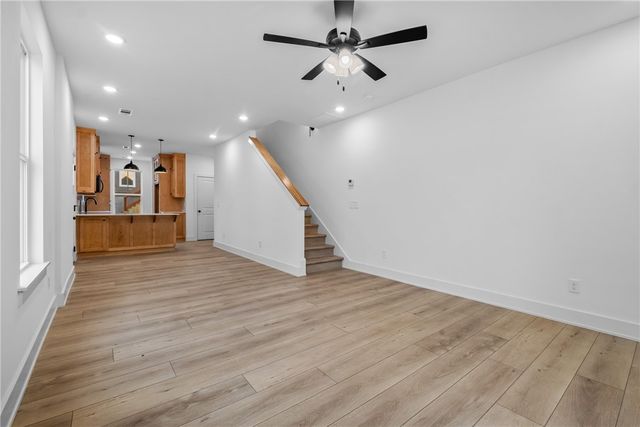 588 S Willow Avenue 1, Fayetteville, AR 72701