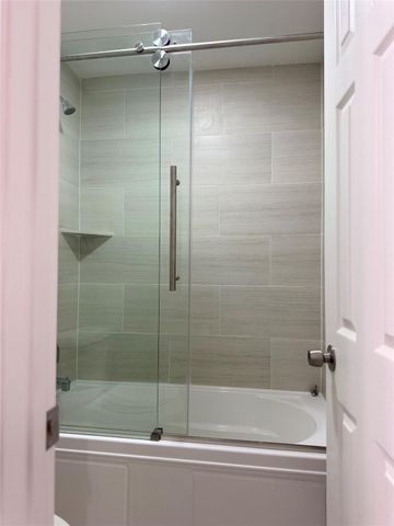 9707 Richmond Ave Apt 77, Houston, TX 77042