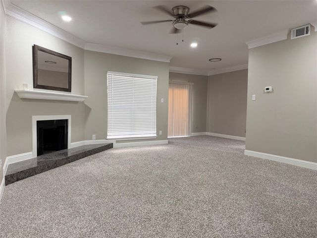 9707 Richmond Ave Apt 77, Houston, TX 77042