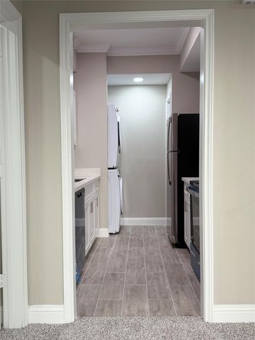 9707 Richmond Ave Apt 77, Houston, TX 77042