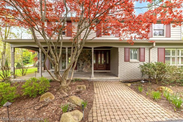 25933 Hersheyvale Drive, Franklin, MI 48025
