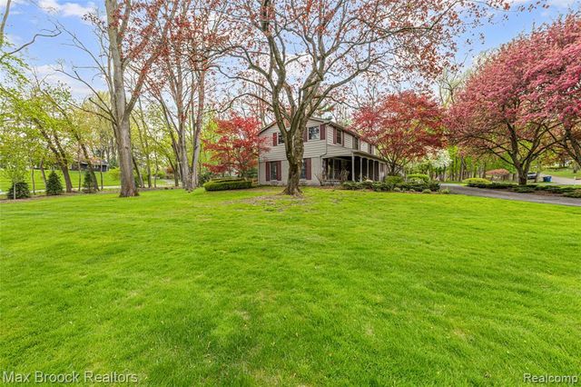 25933 Hersheyvale Drive, Franklin, MI 48025