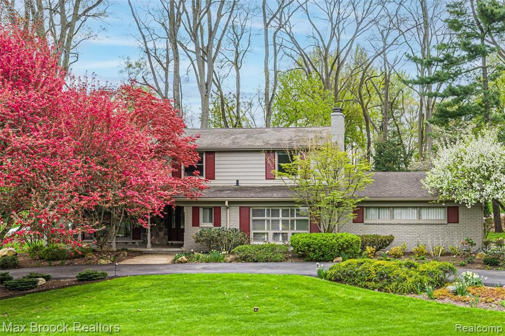 25933 Hersheyvale Drive, Franklin, MI 48025