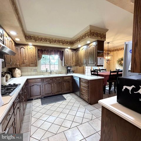 475 LARKSPUR LANE, Chambersburg, PA 17202