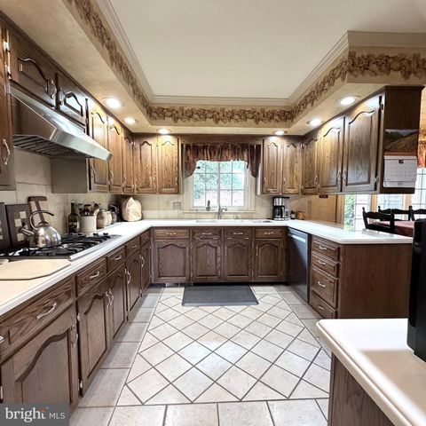 475 LARKSPUR LANE, Chambersburg, PA 17202