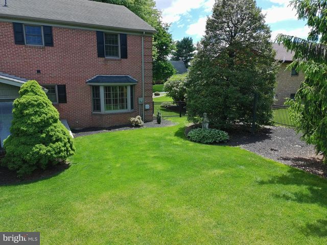 475 LARKSPUR LANE, Chambersburg, PA 17202