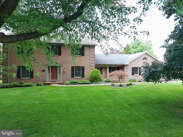 475 LARKSPUR LANE, Chambersburg, PA 17202