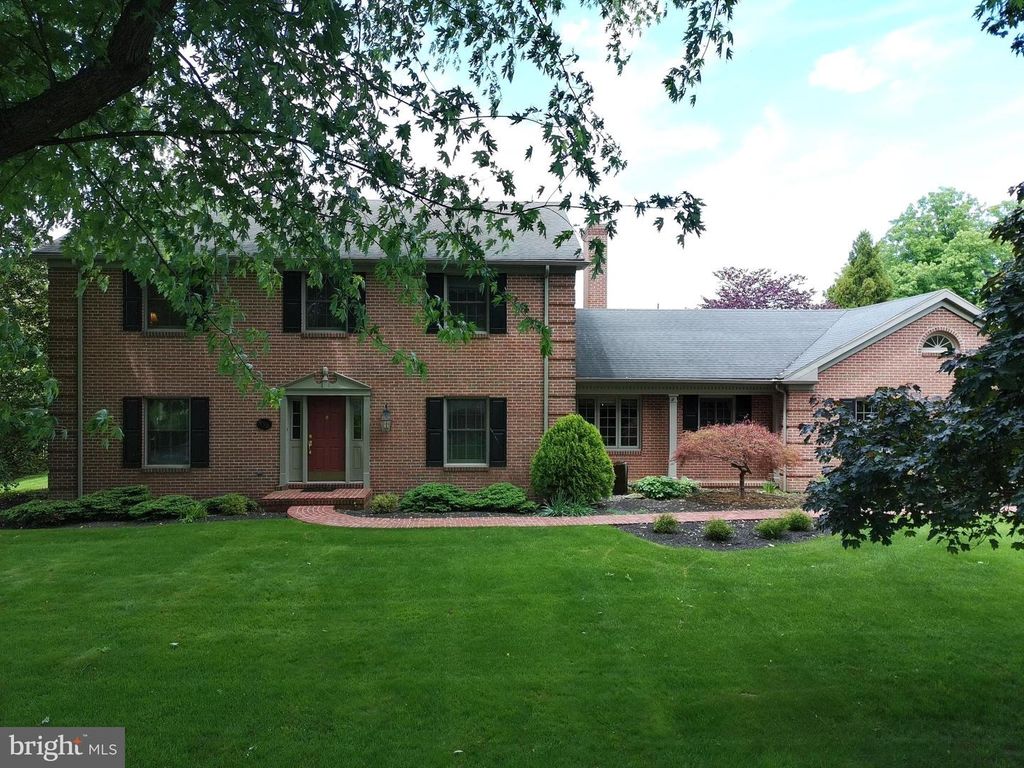 475 LARKSPUR LANE, Chambersburg, PA 17202