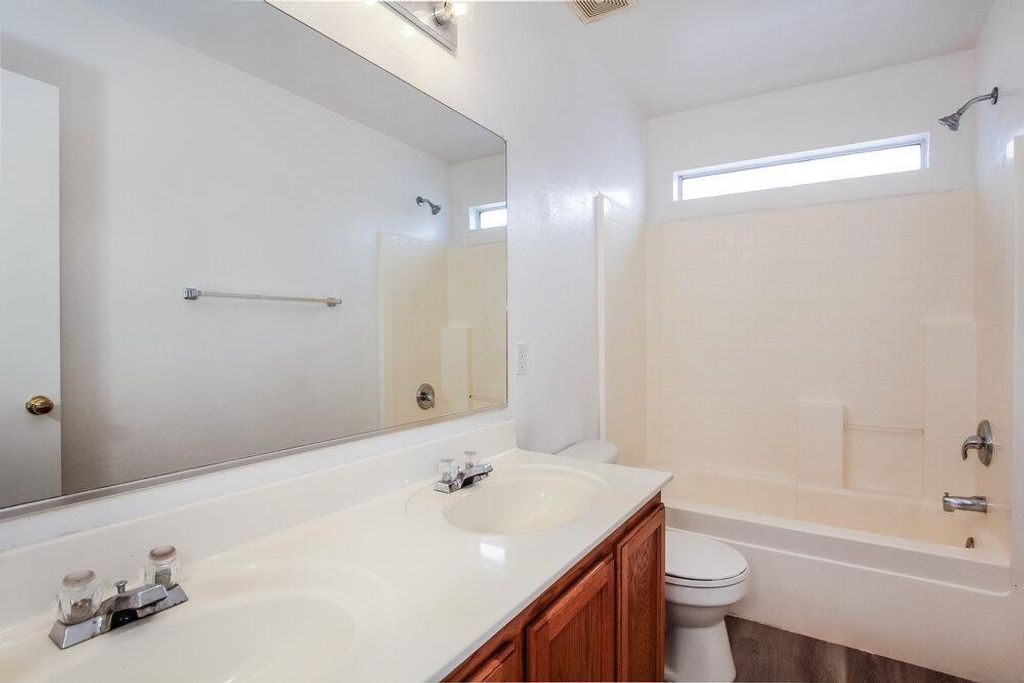 6249 W Encinas Lane, Phoenix, AZ 85043