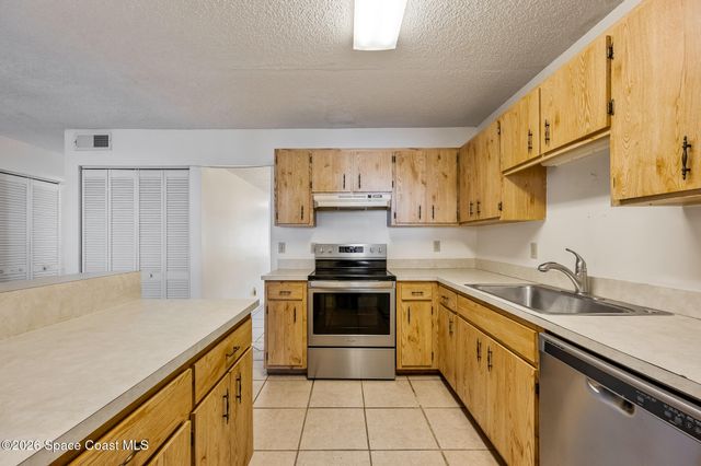 2016 Manor Drive NE, Palm Bay, FL 32905