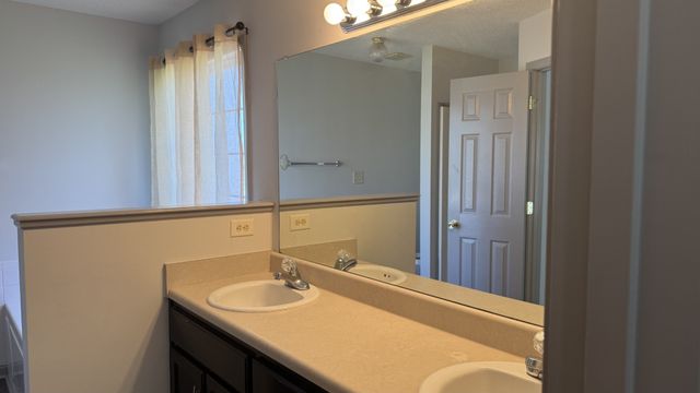 1287 Carnation Ct, Clarksville, TN 37042