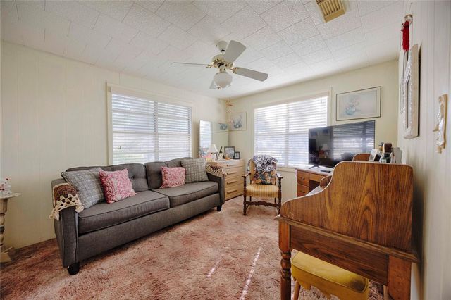 602 E Post Office ST, Weimar, TX 78962