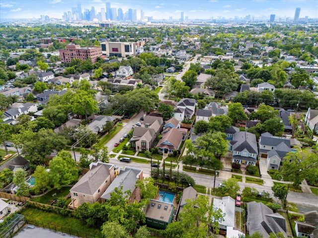 641 E 12th 1/2 Street, Houston, TX 77008
