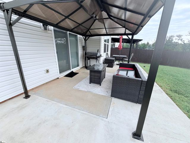 202 Ashborne Lane, Simpsonville, SC 29681