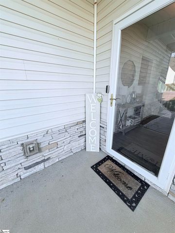 202 Ashborne Lane, Simpsonville, SC 29681