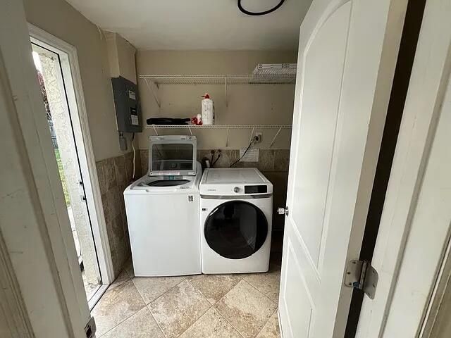 2831 NE Savannah Road, Jensen Beach, FL 34957