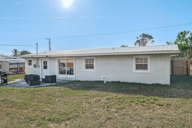 2831 NE Savannah Road, Jensen Beach, FL 34957