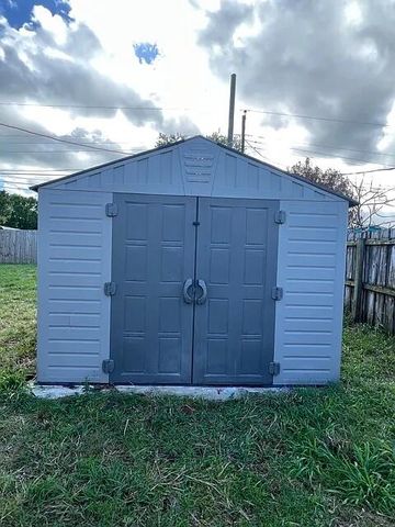 2831 NE Savannah Road, Jensen Beach, FL 34957