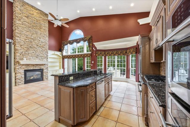 209 Windwatch Drive, Hauppauge, NY 11788