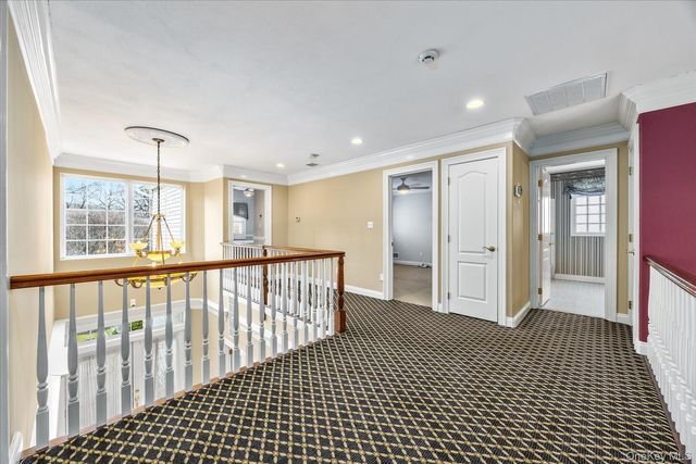 209 Windwatch Drive, Hauppauge, NY 11788