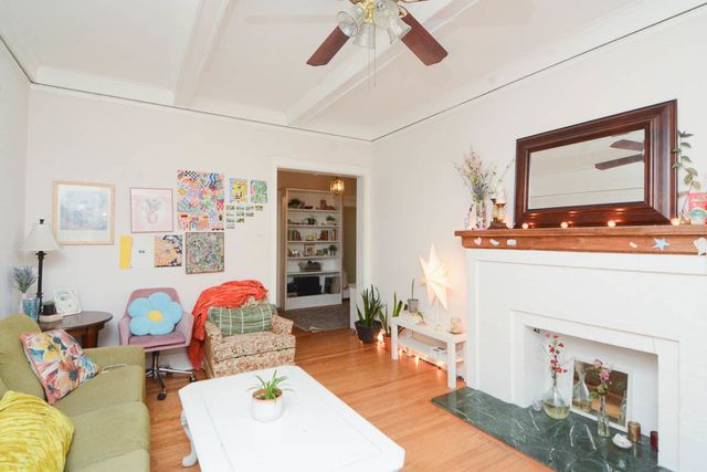 1400 W ROSEMONT Avenue 1, Chicago, IL 60660