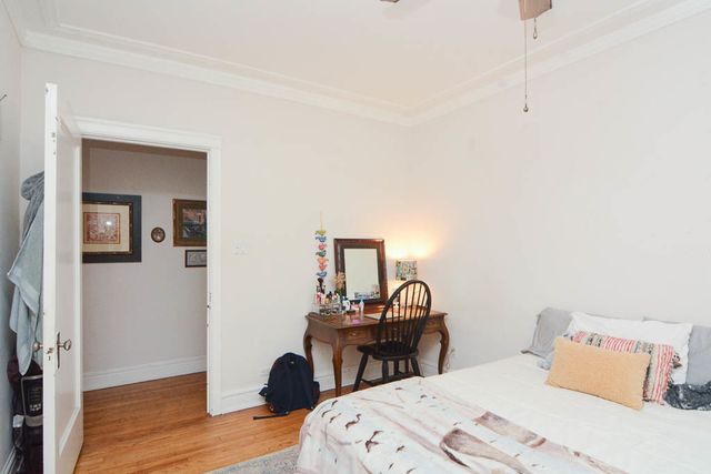 1400 W ROSEMONT Avenue 1, Chicago, IL 60660