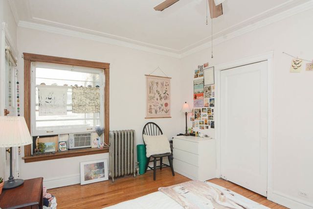 1400 W ROSEMONT Avenue 1, Chicago, IL 60660