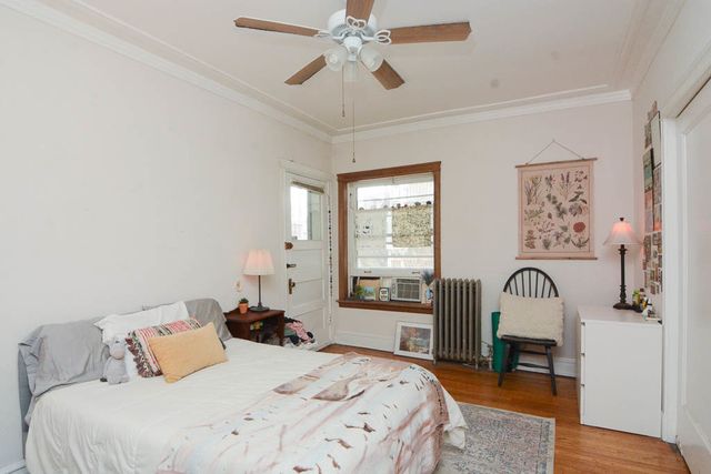 1400 W ROSEMONT Avenue 1, Chicago, IL 60660