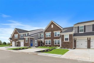 441 Bethpage Way 7-305, Lebanon, OH 45036