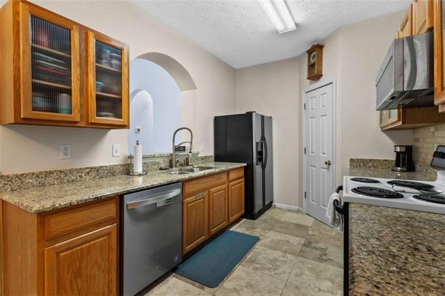 3070 Harvest Circle, Fairburn, GA 30213