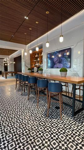 160 Birdsall Street 1206, Houston, TX 77007