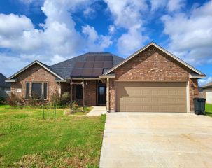 102 Liberty Lane, Clute, TX 77531