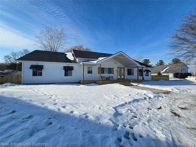 9236 River Road, Clay Township, MI 48001