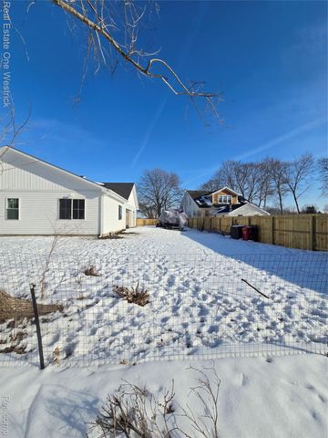 9236 River Road, Clay Township, MI 48001