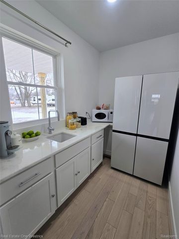 9236 River Road, Clay Township, MI 48001