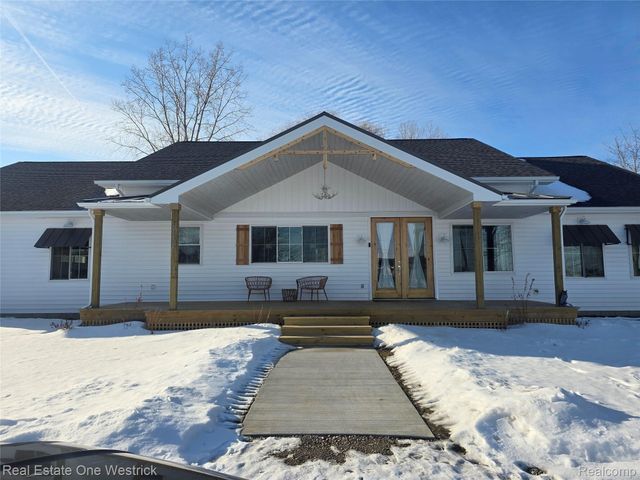 9236 River Road, Clay Township, MI 48001